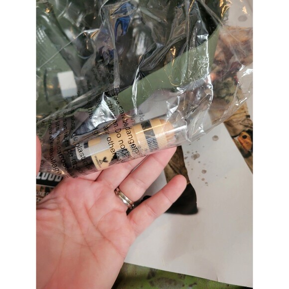 NEW Boys size 7-8 Apex Legends Bloodhound Halloween Costume - Picture 4 of 6